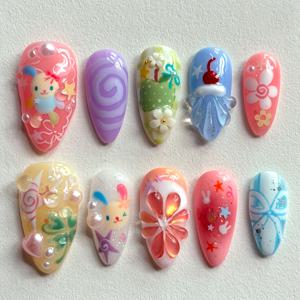 TEMU 10pcs 손수 만든 손톱 달콤하고 귀여운 만화 도파민 블링 꽃 진주 토끼 인형 고급 디자인 - 도파민 색상 스플리싱 - 아몬드 모양 짧은 다중 크기 재사용 가능 여성 및 여성의 일상 착용에 적합, 선물 젤리 접착제 및 손톱 필