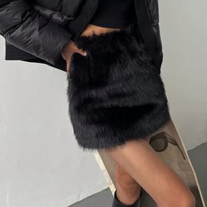 TEMU 여성용 우아한 폴리에스터 털 미니 스커트 - 단색 디자인의 폴리에스터 원단 쇼트 스커트, 가을/겨울 시즌에 완벽합니다.