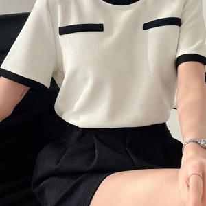 TEMU 여성용 캐주얼 컬러블록 라운드넥 셔츠 - 검정 & 흰색 소매와 솔리드 가슴, 인조 포켓, 사계절용 베르사틸 탑, 세탁기 사용 가능 의류