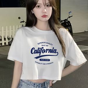 TEMU 여성용 캘리포니아 그래픽 크롭 티셔츠 - 슬림핏 반팔 여름 상의, 대담한 레터 프린트, 비치 아웃팅 & 트렌디한 룩에 어울리는 통기성 캐주얼 셔츠, 해변 스타일 필수 아이템, 편안한 착용감, 가벼운 소재, 휴가 패션