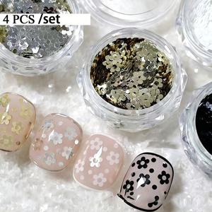 TEMU 한국 스타일 4pcs 네일 플라워 쥬얼리, 골든, 실버, 블랙, 화이트, 울트라 쌉은 꽃잎, 거울 같은 금속 마감, 미니멀하고 반짝이는 네일 룩, 여성과 소녀에게 이상적인 선물.