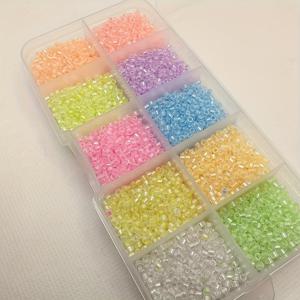 TEMU 4800개 2.5mm 투명 유리 구슬, 야광 DIY 액세서리 세트 (10구), 반지·목걸이·팔찌 제작용, 일반 조명에서는 빛나지 않음