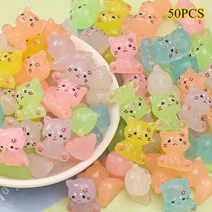 TEMU 25/50개 야광 레진 3D 재미있는 화난 고양이 피규어, 방, 파티오, 정원, 식물 모스 및 녹색 식물을 위한 반짝이는 발자국이 내장된 만화 미니어처 조각상, 완벽한 파티 선물 또는 장식품, 방 장식 | 내구성 있는 레진