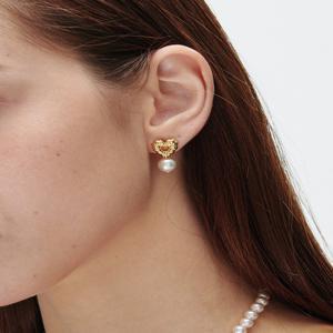 [마티아스] Cushion pearl Earring (Gold)