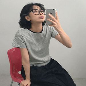 [무료배송] 솔티스 스트라이프 크롭 반팔 티셔츠
