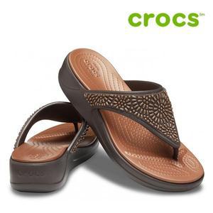[하프클럽/] 웨지 샌들 /D17- 206343-25M / Womens Crocs Monterey Diamante Wedge Flip Espresso-
