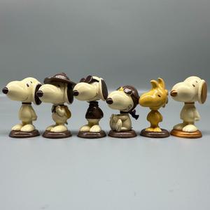 스누피 피규어 블라인드박스 머리흔들 인형 전시용 장식 캐릭터 굿즈 용품 매니아 덕후