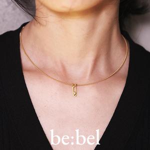 순금목걸이 8.g 24k 여자 다이아 디자인. 비벨