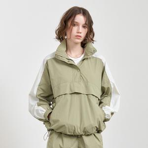 [GENERAL IDEA] WOMAN 컴포트핏 나일론 아노락 [LIGHT KHAKI] / WBE1L55540