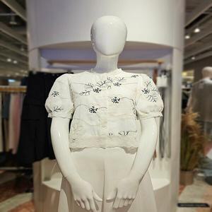 부루앤쥬디 나뭇잎자수블라우스 BBRGBL101B