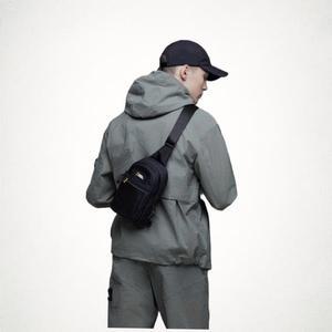 내셔널지오그래픽 공식브랜드관 N255ACR610 위티 슬링백 BLACK 917