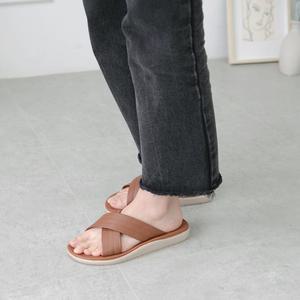 [소가죽] 올리 아일 X 스트랩 쿠션 슬리퍼 3cm 바캉스 여름신발