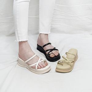 [디아]보누 엄지고리 엑스 스트랩 통굽 키높이 슬리퍼 6cm