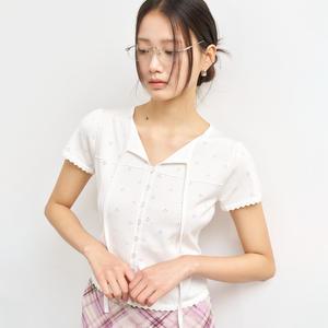 WOMAN 펀칭 니트 하프 블라우스 [WHITE] / WBE2L04548