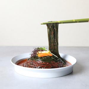 [롯데백화점]마켓담 [네이처픽] 해조 해초국수 비빔메밀곤약180g 10봉(비빔소스5개+쯔유소스5개)