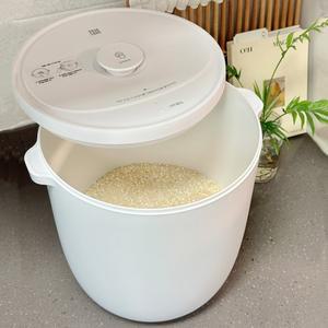 장마필수템13L 대용량 UV 살균 스마트 센서 진공 무공 쌀통 GS -VR2412W