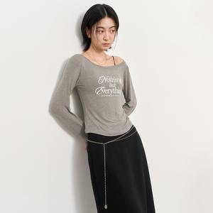 WOMAN 와이드넥 레터링 슬림 롱 슬리브 티 [MELANGE GREY] / WBE2L01523