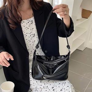 여성 데일리백 숄더백 에나멜 가죽 미니 핸드백 5206