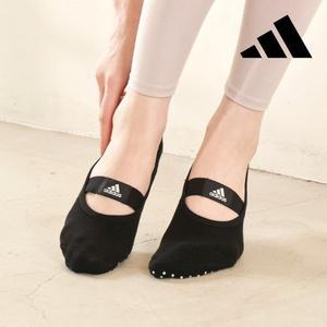 아디다스 필라테스 요가 양말 미끄럼 방지 여자 운동 홈트 소도구 논슬립 발레핏 신발