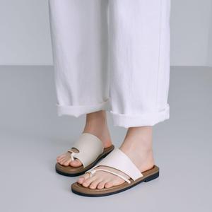 에스유니 와이드 스트랩 여성 플랫 엄지 쪼리 슬리퍼 여름 바캉스 휴가 2.5cm