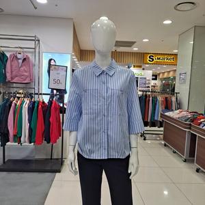 [PAT]밑단 턱 디테일 크롭셔츠 QK41501