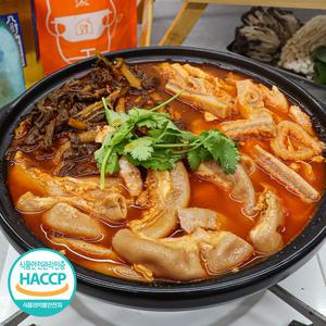 건더기가득 얼큰 소곱창전골 밀키트 1kg 3개 깐양 곱창 무청시래기 포함