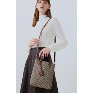 갤러리아 헤지스핸드백 헤리아토 로고패턴 가죽 크로스백 HIBA3F730K2