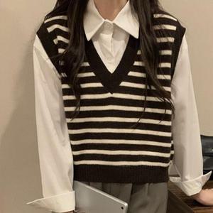스트라이프 니트 브이넥 조끼 베스트 베이직 데일리
