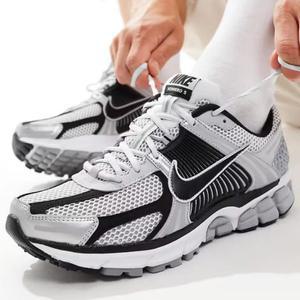 [나이키] 줌보메로5 메탈릭실버 블랙 화이트 FJ4151-004