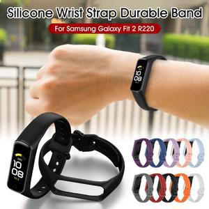 Galaxy Fit 2 SM R220 밴드 용 스트랩 Galaxy Fit 2 스마트 시계 Correa 팔찌 용 소프트 실리콘 교체 용 손목 밴드