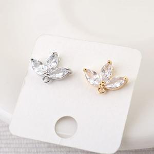 비즈아이 [9-587-12]큐빅삼꽃포스트 12x9mm 티탄침 고무클러치 ,1쌍(2개)