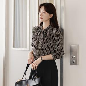 ( XXL까지) 멕네니 체인 패턴 프릴 타이넥 블라우스 봄 가을 오피스룩 하객룩 모임룩 미시룩 빅사이즈