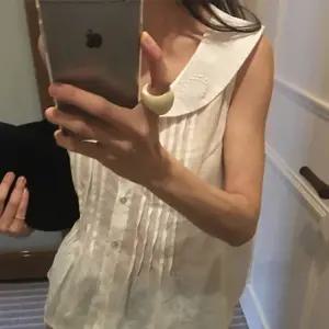 [메이비베이비] Leria Blouse (2colors)