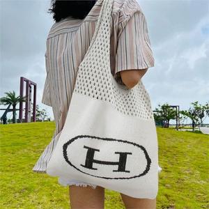 [라일리] Rly 데일리 여자 니트 토트백  가방 캐주얼 숄더백  9800506)