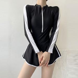 스포티 일체형 래쉬가드 화이트 라인 수영복 팬츠치마 세트 몸매보정