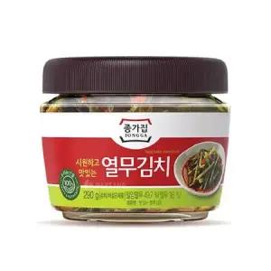 종가 시원하고 맛있는 열무김치 290g(PET) 가정 캠핑 야외 맛있는 밥반찬 밀키트
