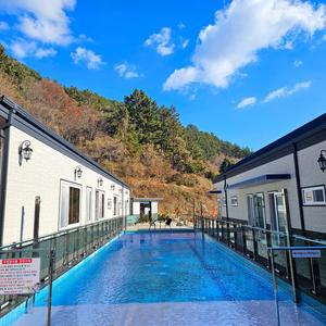 [경남 펜션] 고성 다이노 꽃밭에서 (거제,통영,고성)