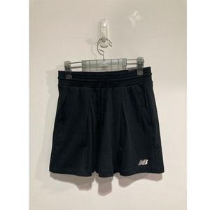 W 싱글메쉬 4부 플리츠 숏팬츠 NBNVF2W412 BLACK