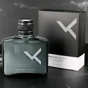 바쁜 도시 남성의 블랙 화장품 에멀젼 150ml 진한향
