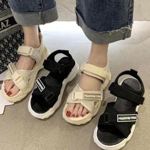 여성 여름 스트랩 플랫폼샌들 6cm 높이 쿠션 스포티 데일리 바캉스