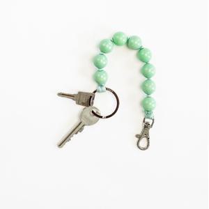 [롯데백화점]코프트 [이나세이파트] INA SEIFART Perlen Short Keyholder Pastel Green/Salvia 3XISN9AC018