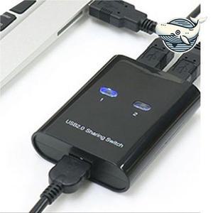 스위치 수동 분배기 버튼형 컴퓨터 연결 전환기 2대1분배기 usb2.0분배기 벽걸이형분배기