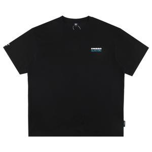 엄브로 아이스코튼 듀라론 쿨링 레터링 반팔 티셔츠 UQ221CRS66BLK