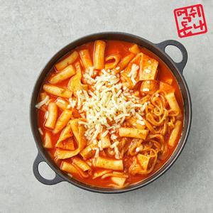 [하프클럽/먹쉬돈나]치즈 즉석떡볶이 690g (매운맛)
