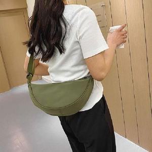 나들이가방 선정리 유행공감 반달 케이블파우치 크로