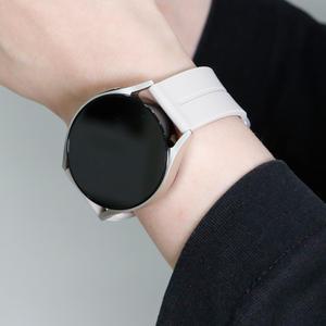 디버클 갤럭시워치7스트랩 시계줄 실리콘 자석 밴드 줄질 44mm 40mm 호환