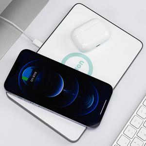 라온랩 프리덤 자유로운 고속 무선충전기 (아이폰/갤럭시/에어팟/버즈 동시 무선충전)