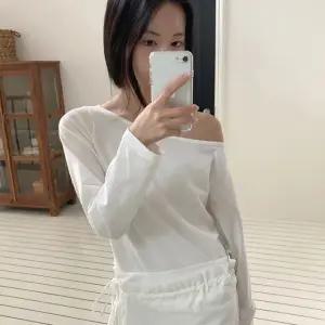 [메이비베이비] Sudi Tee (2colors)