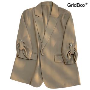카키색 얇은 여성 정장 자켓 GirdBox 진주 버튼 캐주얼 스타일 세미 정장셋업 가을핏