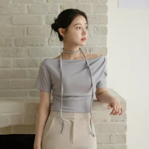 (타이세트/2WAY연출/몸매보정핏) 헤리느 타이 입술넥 오프숄더 드레이프 반팔 티셔츠
